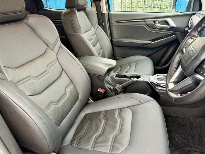 Isuzu D-Max DL40 - Image 13