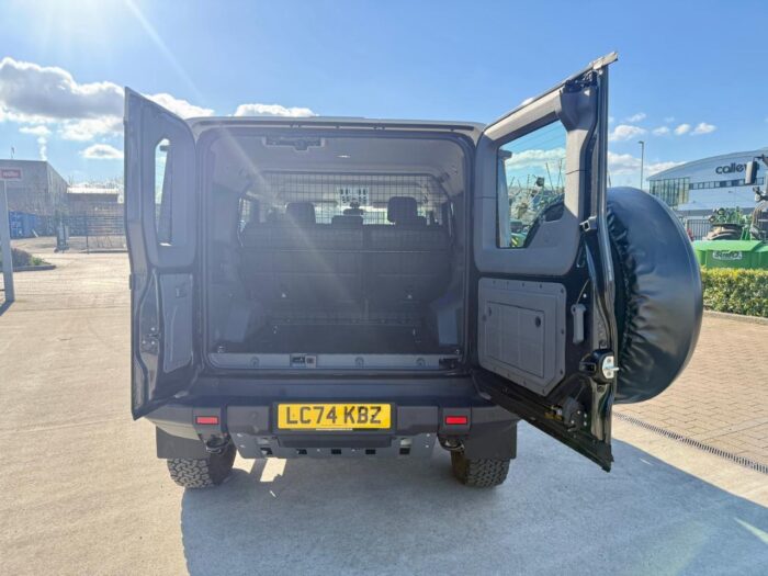 INEOS Grenadier Utility Wagon (Ex-Demo) - Image 10