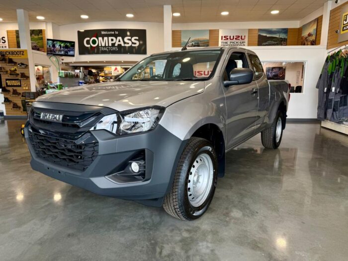 (BRAND NEW) Isuzu D-Max Utility Extended Cab Manual - Image 3