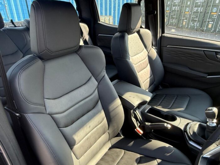 (BRAND NEW) Isuzu D-Max DL40 Manual - Image 14