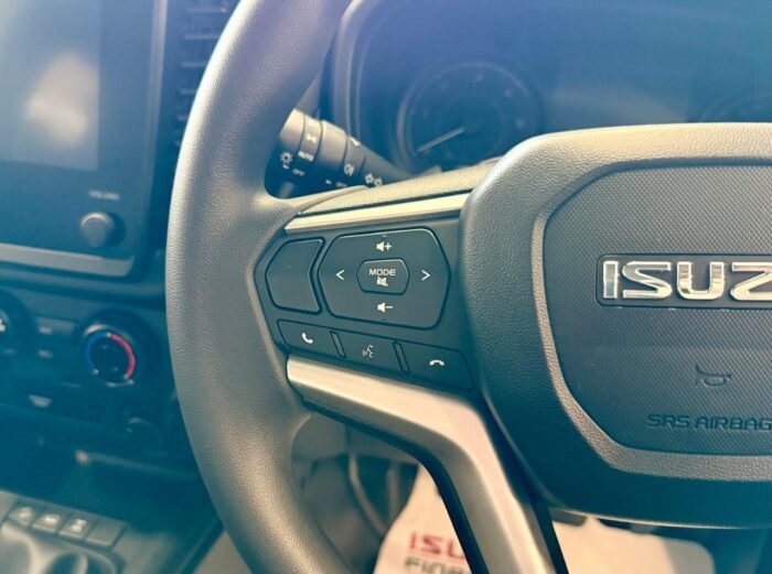 (BRAND NEW) Isuzu D-Max Utility Extended Cab Manual - Image 22