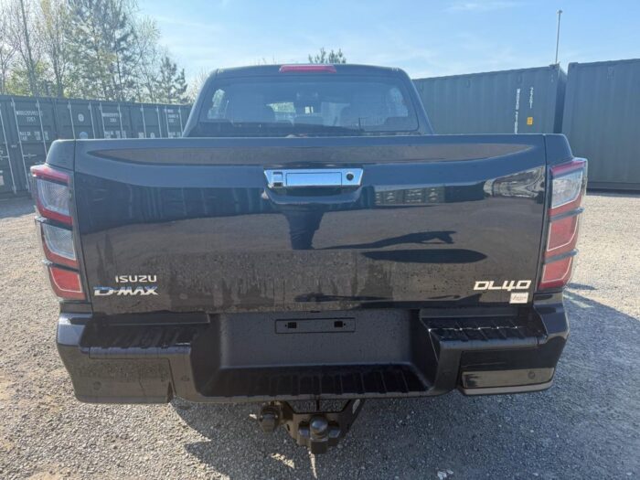 (BRAND NEW) Isuzu D-Max DL40 Manual - Image 6