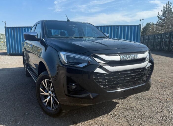 (BRAND NEW) Isuzu D-Max DL40 Manual