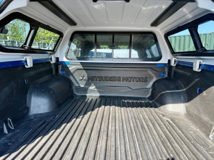 Mitsubishi L200 Barbarian - Image 5